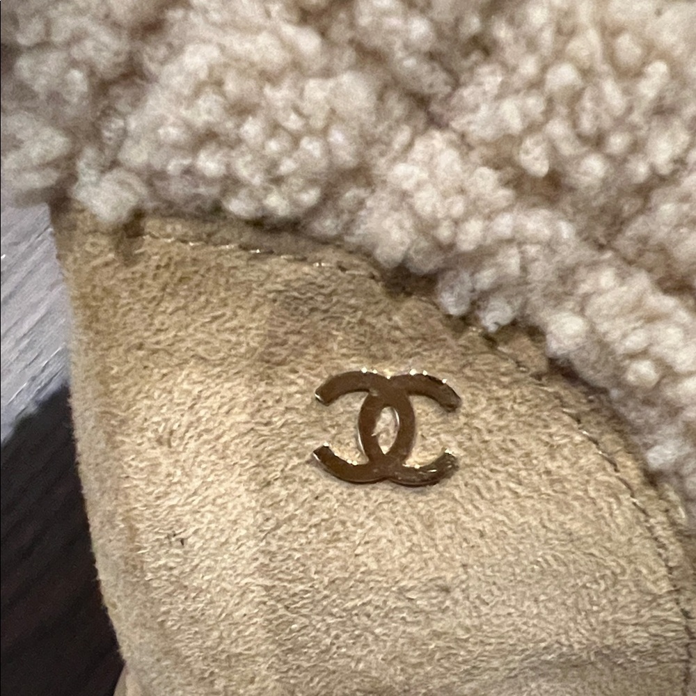 CHANEL Tan Shearling Winter Boots - Picture 2 of 12
